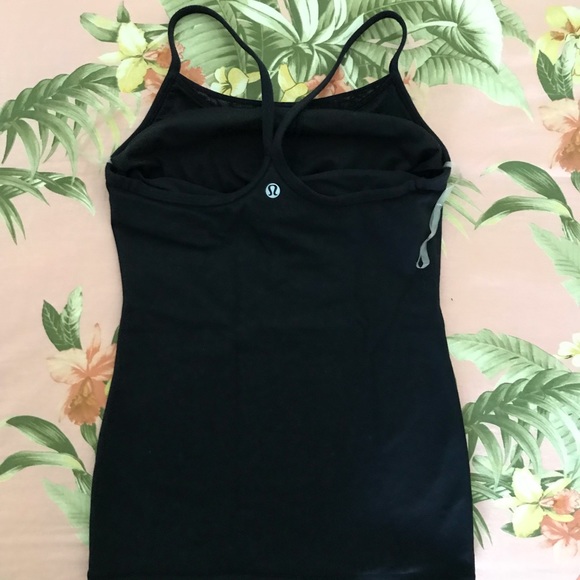 Black lululemon tank - Picture 2 of 2